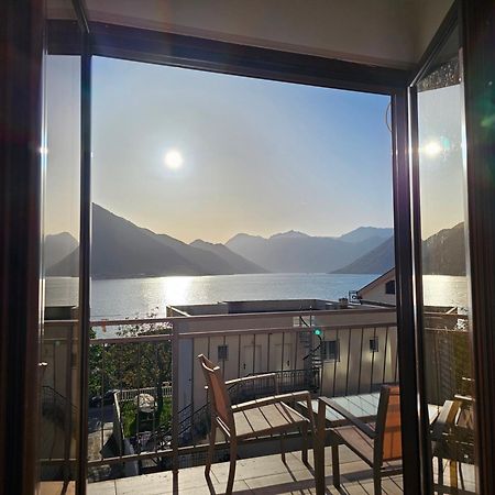 Appartamento Modern Seaside Escape - Stunning Sea View - Private & Stylish Cattaro Esterno foto