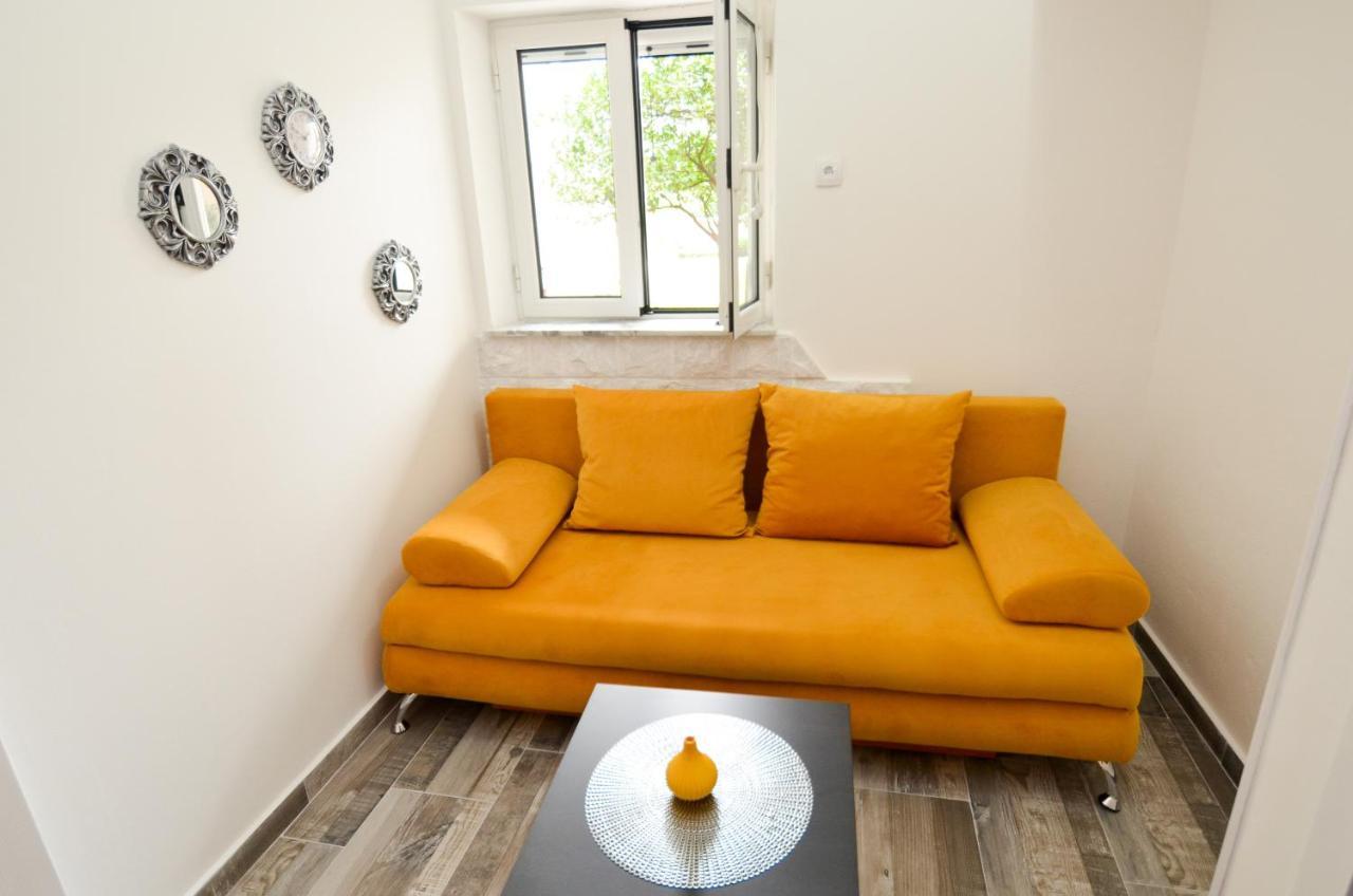 Appartamento Modern Seaside Escape - Stunning Sea View - Private & Stylish Cattaro Esterno foto