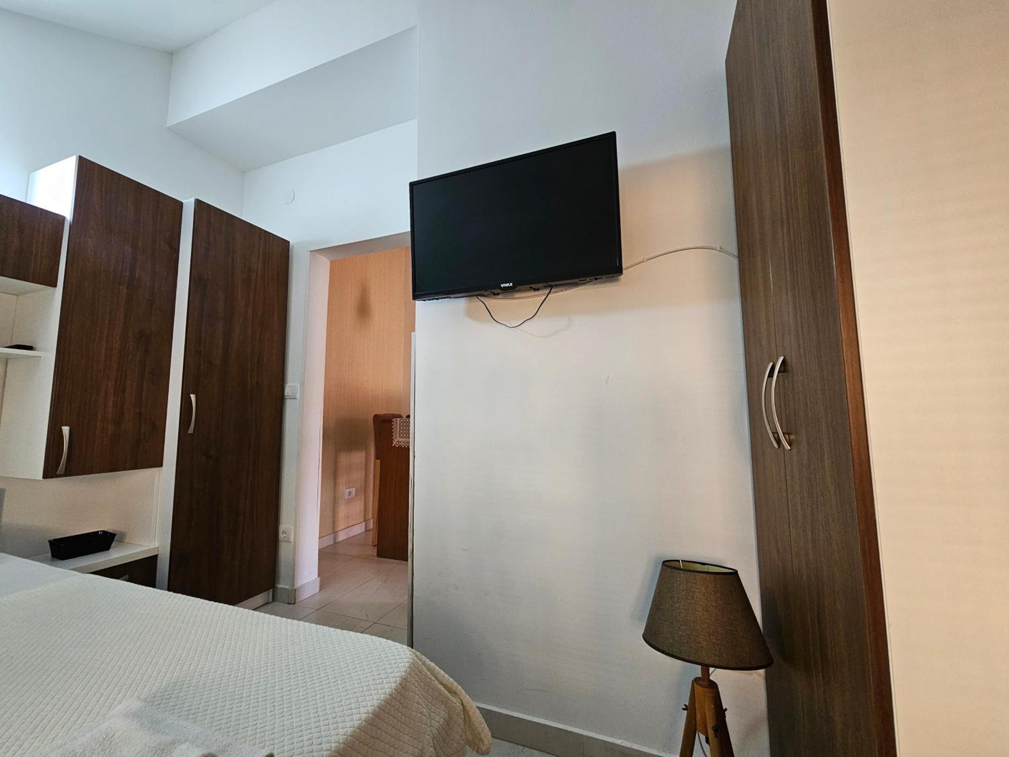 Appartamento Modern Seaside Escape - Stunning Sea View - Private & Stylish Cattaro Esterno foto